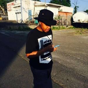 Meet your Posher, Devron